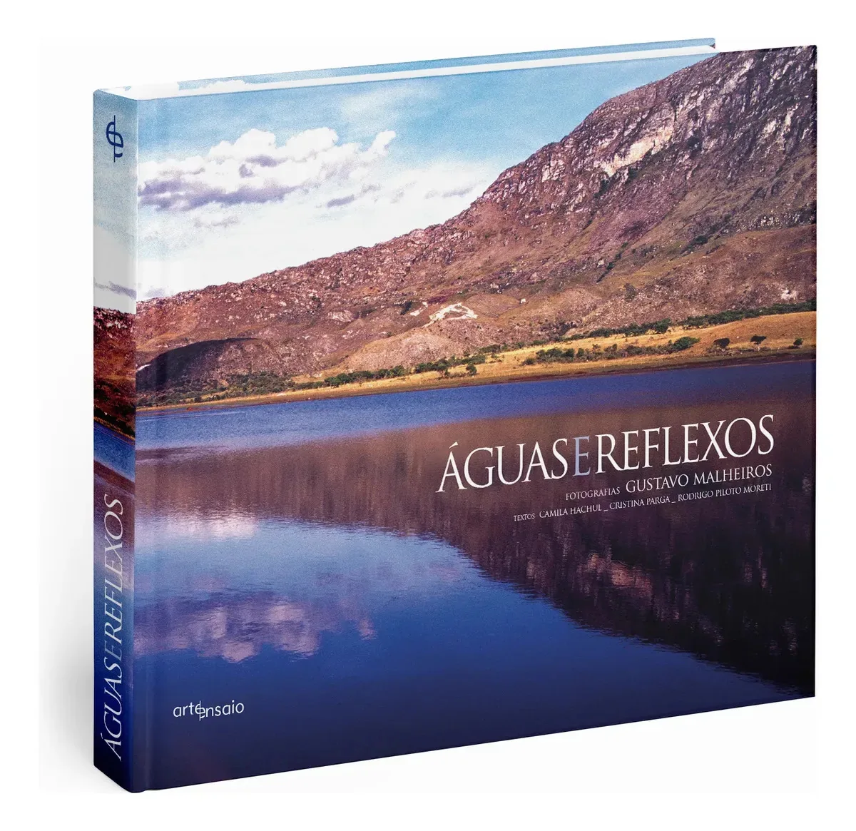 Águas E Reflexos
