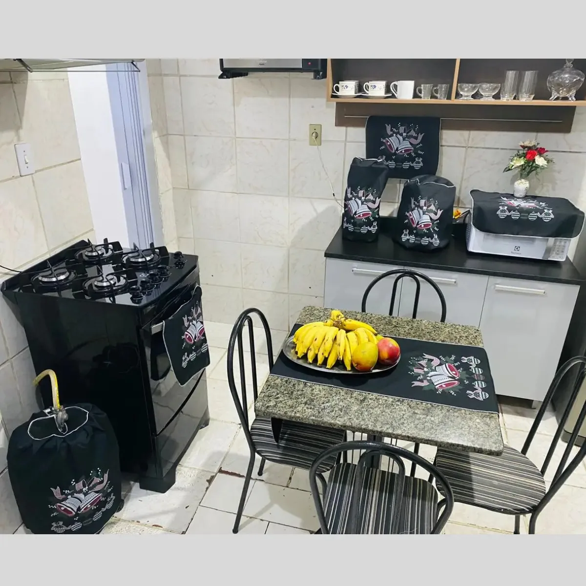 Jogo Cozinha 7pçs Decoração Natal Pano Natalino Papai Noel Cor Sinos Preto Sinos