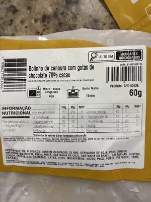 bolinho de cenoura com gotas de chocolate 70% cacau