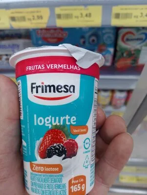 Iogurte Parcialmente Desnatado Frutas Vermelhas Zero Lactose Frimesa Copo 165g
