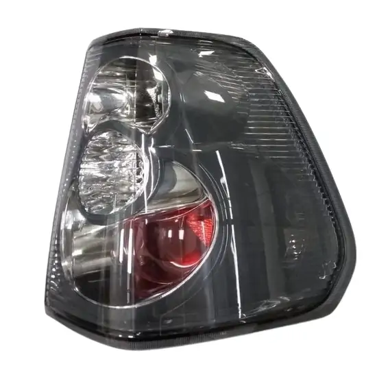 Lanterna Traseira MITSUBISHI PAJERO Lado Direito Fumê com Soquete - MITSUBISHI CA542480
