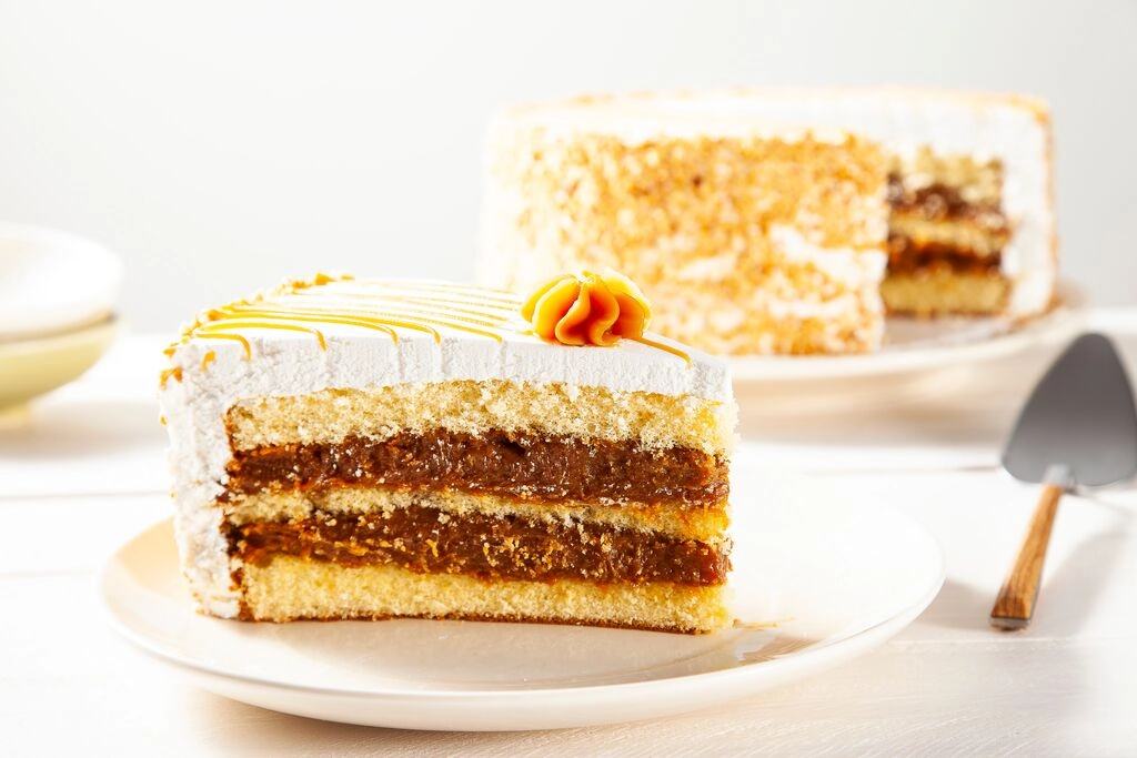 Bolo Rich 01kg Doce De Leite Sab Da Confeitaria