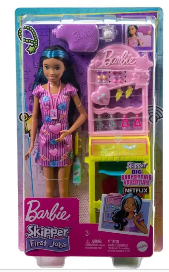 Conjunto Boneca Articulada E Acessórios Barbie Perfuradora De Orelhas Mattel