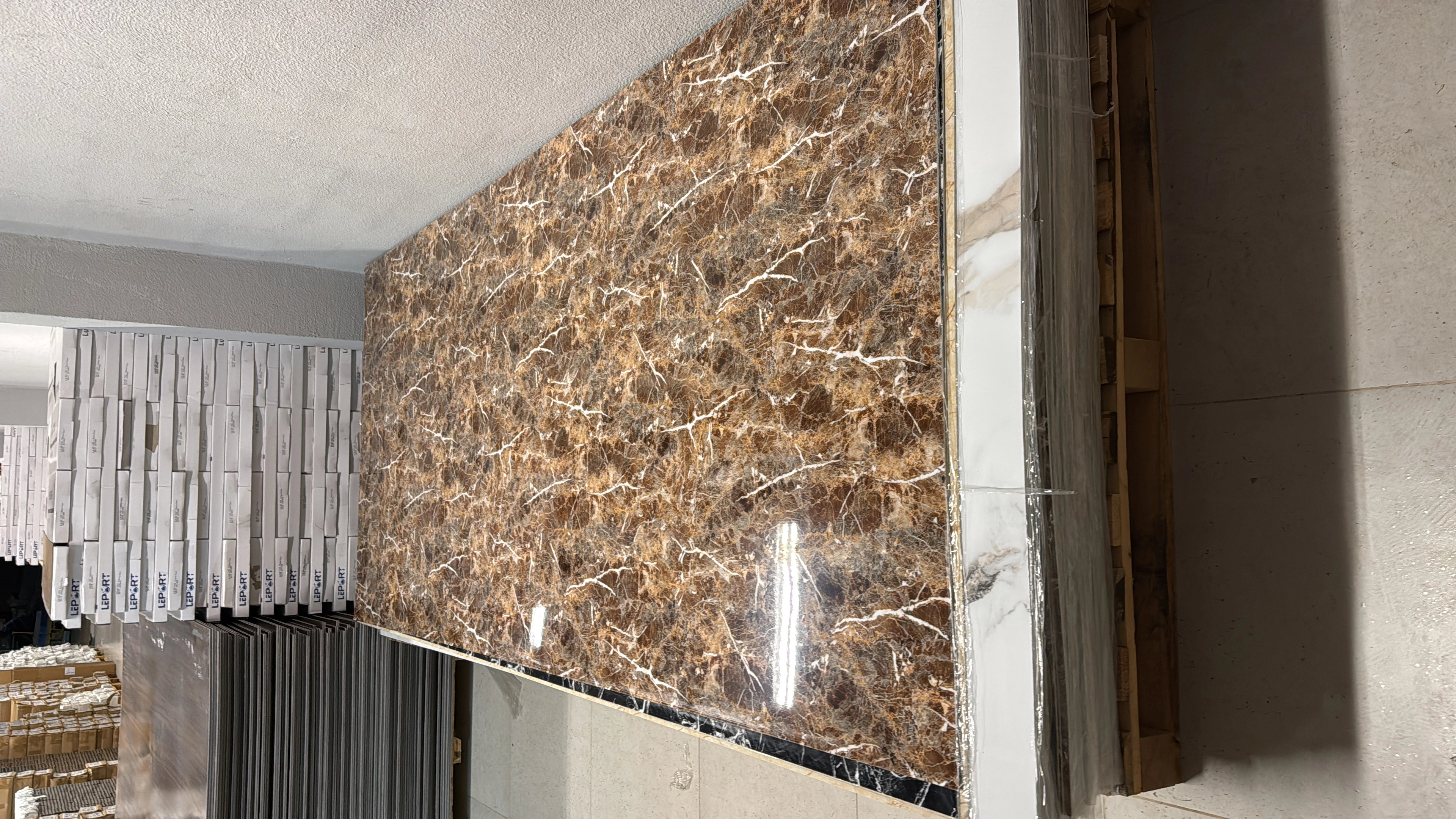 Painel De Pvc Marmorizado C/ 1220x2800x3mm Marrom Imperador