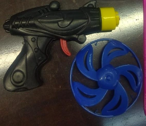 Brinquedo Pistola Lanca Disco A Corda