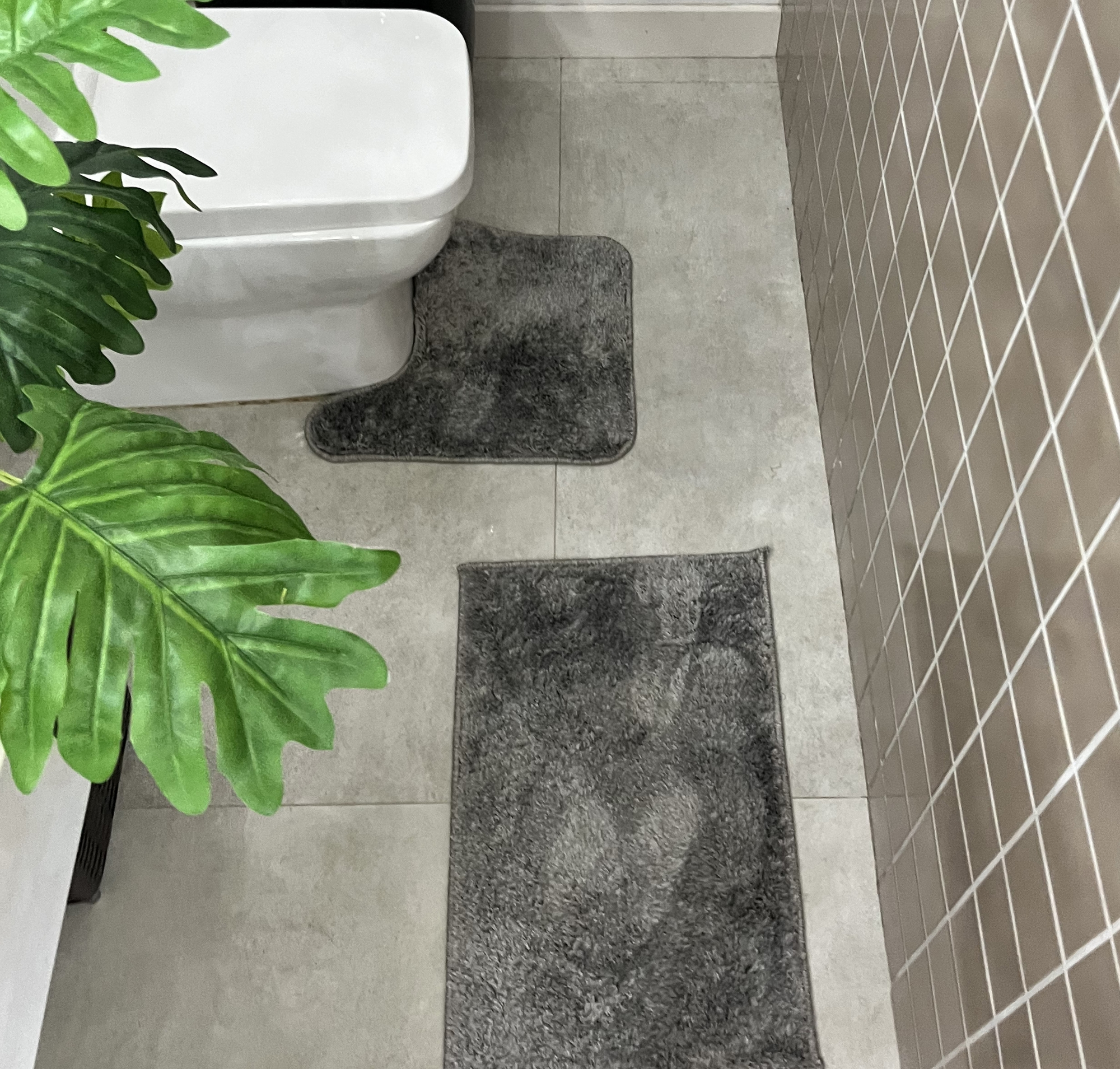 Kit Tapete Banheiro Mira Shag Cinza 40x60cm 45x40cm 2pcs P107 Her Come
