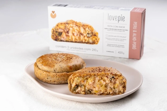 Torta Lovepie 420g Peito Peru E Alho Poró