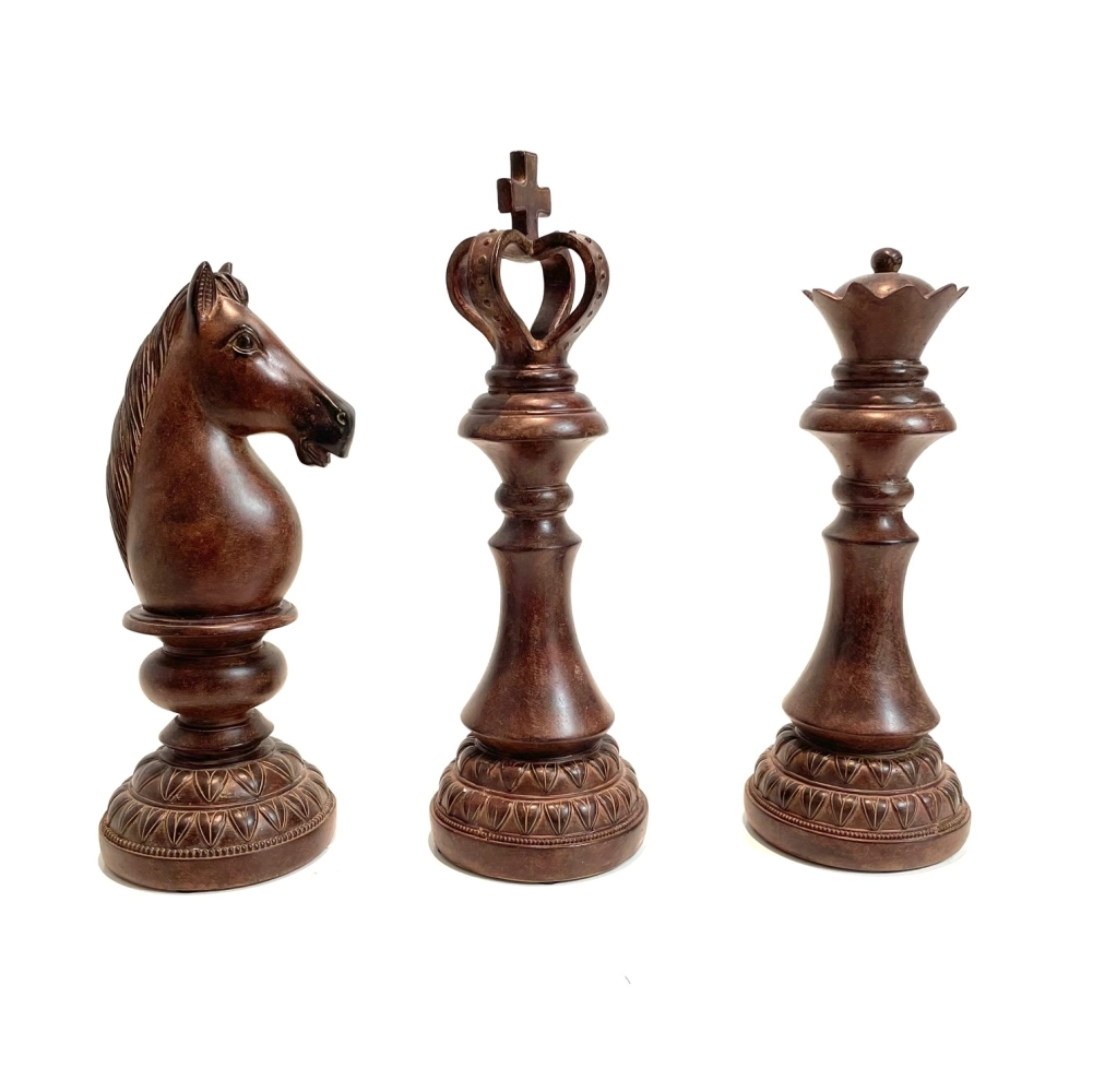 Escultura Xadrez Marrom 35cm Ass3 Hc22363 Home Collection