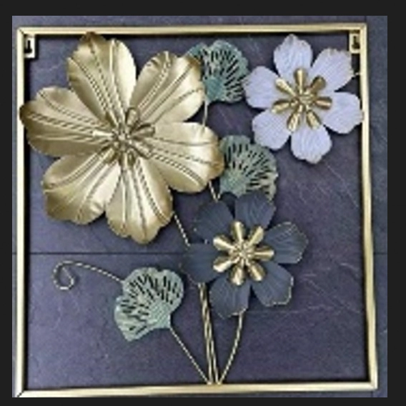 Escultura Parede Flores Metal 45x45cm Nmp469 Banana Toys