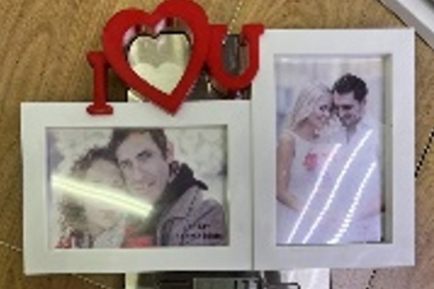 Porta Retrato Plastico I Love U 2 Fotos 30x17cm Nmp222 Banana Toys