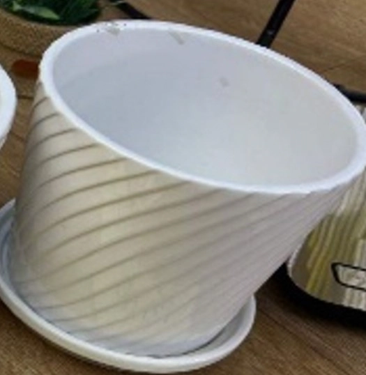 Vaso Ceramica Branco 13.5x12cm Nmp121 Banana Toys