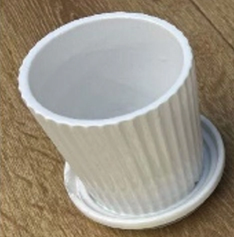 Vaso Ceramica Branco 9x8.5cm Nmp113 Banana Toys