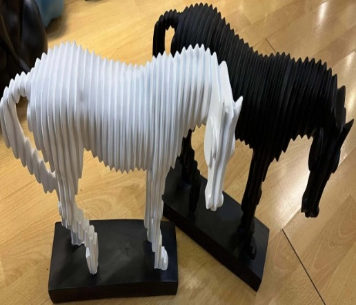 Escultura Cavalo Resina 31.5cm Nd264 Banana Toys