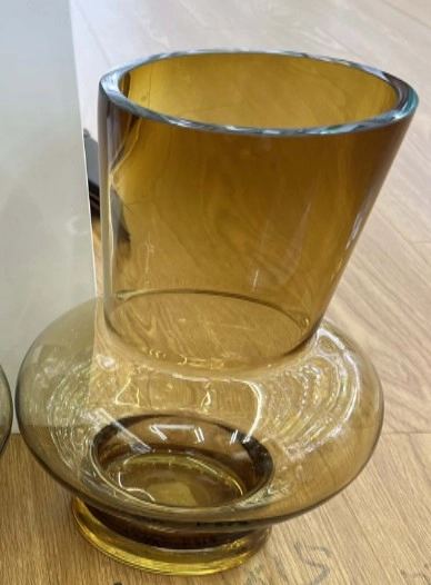 Vaso Vidro Ambar 27cm Nd168 Banana Toys