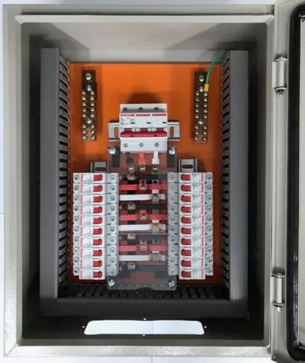 Quadro Distribuição Sobrepor C/kit Trifásico 125a 10 Circuit