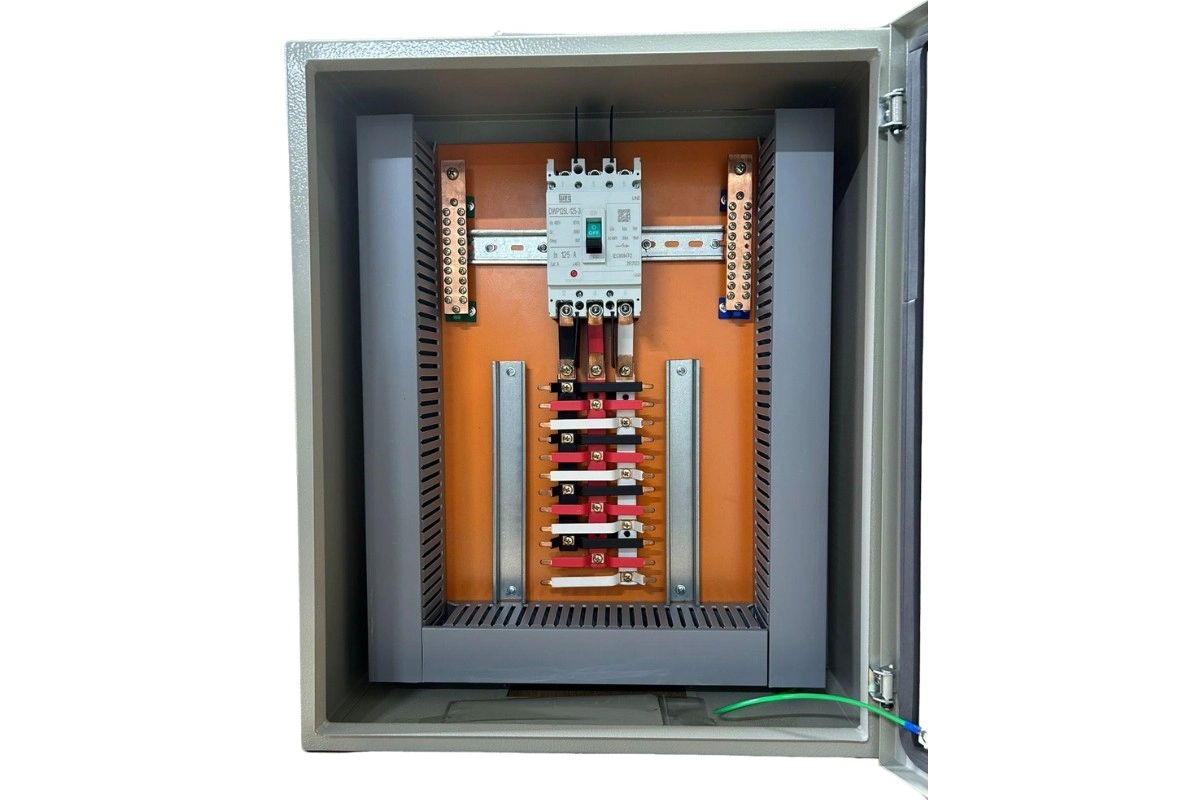 Quadro Distribuição Sobrepor C/kit Trifásico 125a 30 Circuit