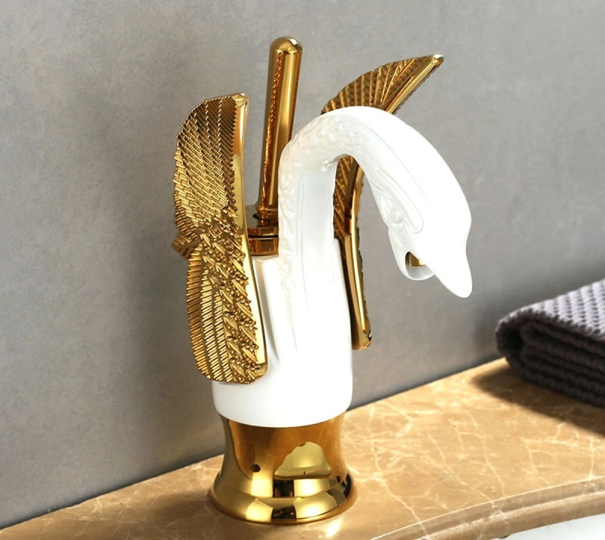 Torneira Exótica Banheiro Lavabo Cisne Animal Monocomando