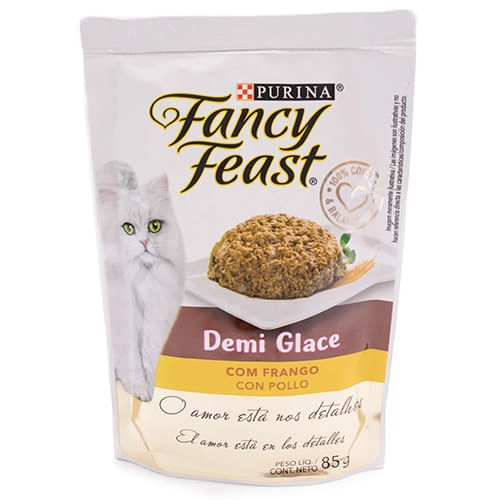 Alimento Para Gatos Adultos Goulash Com Atum Purina Fancy Feast Sachê 85g