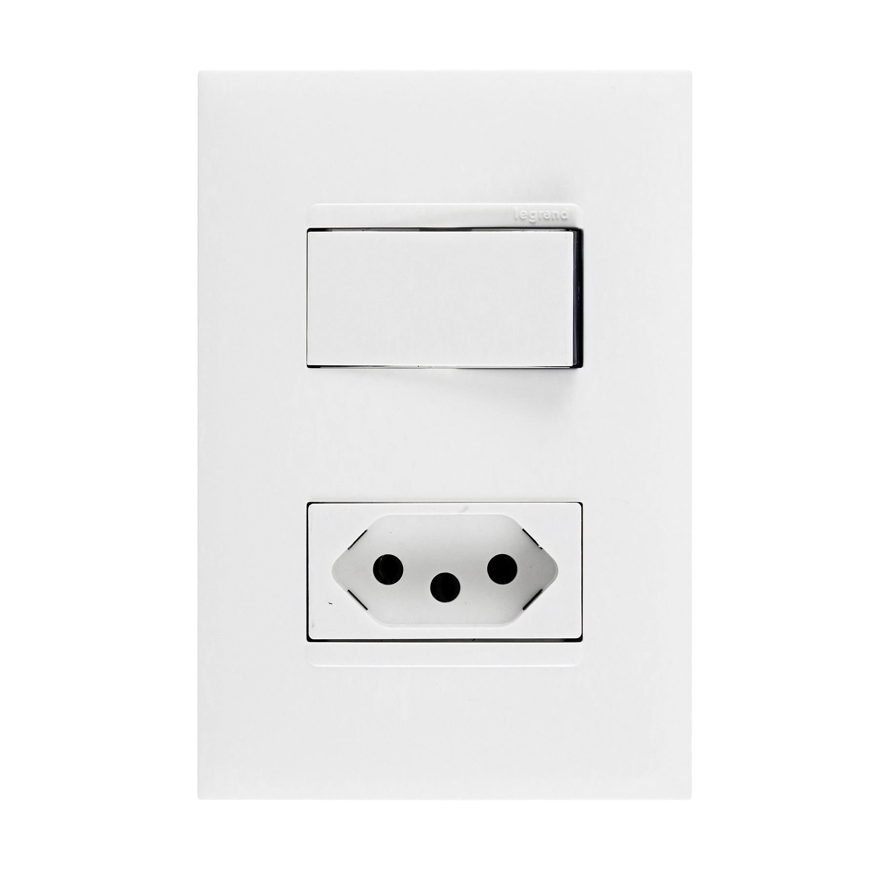 Conjunto de Interruptor Simples e Tomada de 20A 4x2 Branco Pial Plus+ Legrand