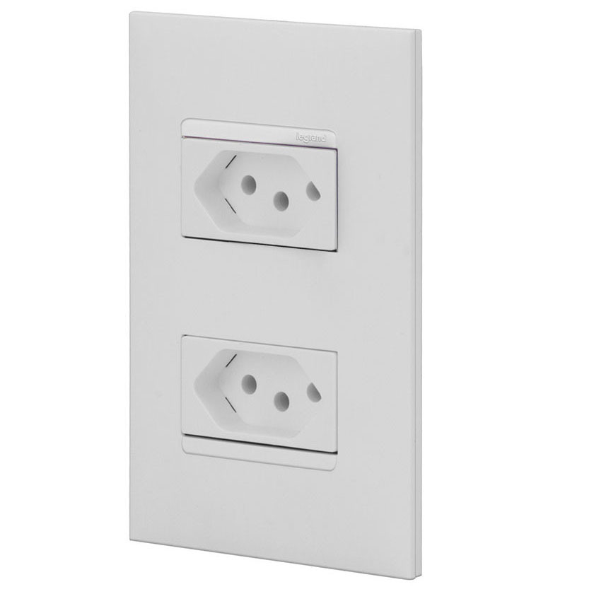 Conjunto 1 Tomada 10a + 1 Tomada 20a - Branco - Pial Plus +