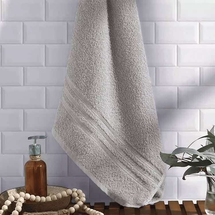 Toalha Banho Felpudo Priori Liso 65cm X 1,30m