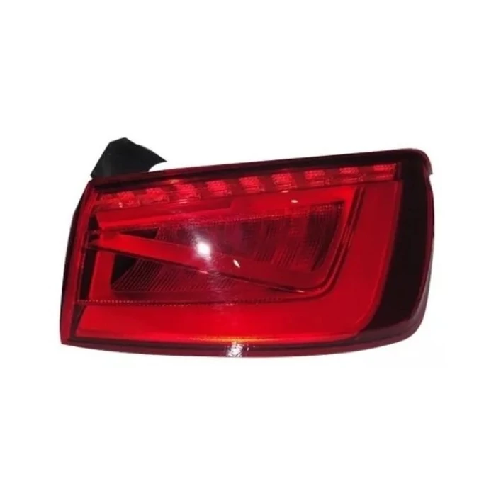 Lanterna Traseira AUDI A3 Lado Direito Canto - MAGNETI MARELLI IMM1101675