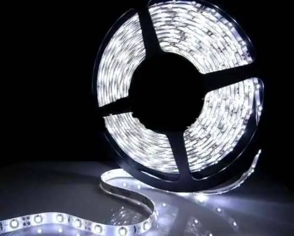 Fita Super Led 5mt 3528 Branco Frio 24w 12v 300 Leds + Fonte