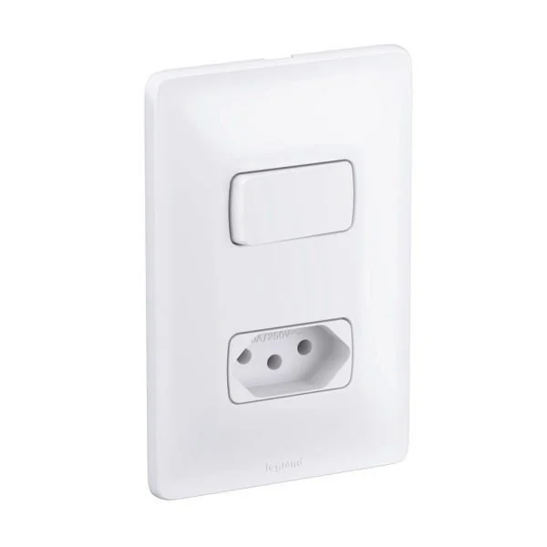 Conjunto 1 Interruptor Simples + 1 Tomada 10a - Pial Zeffia - 680112