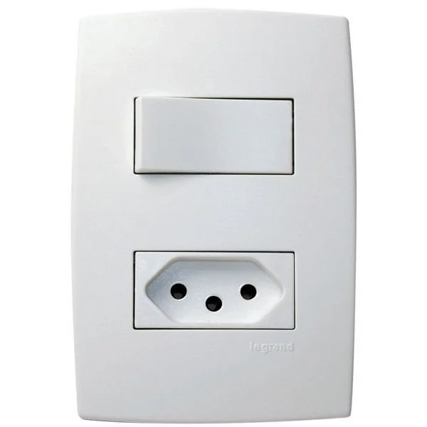 Conjunto 1 Interruptor Simples + 1 Tomada 10a - Pial Plus - 615074