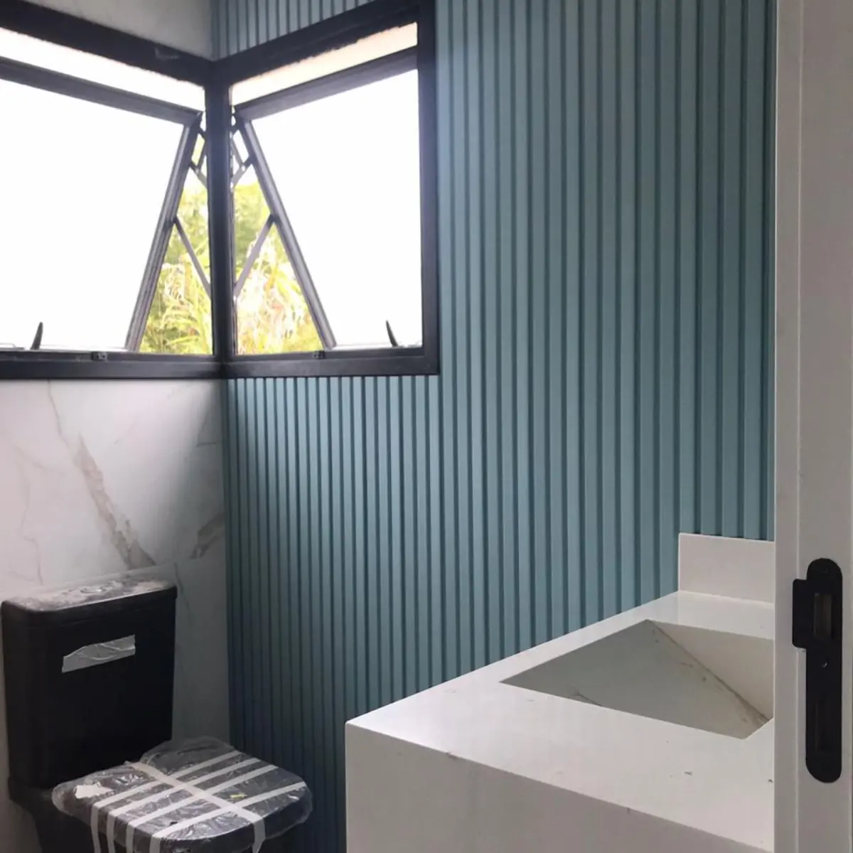 Kit 14 Placas Revestimento Decorativo Poliestireno Sala Painel Ripado Relevo Fosco 3d Pvc