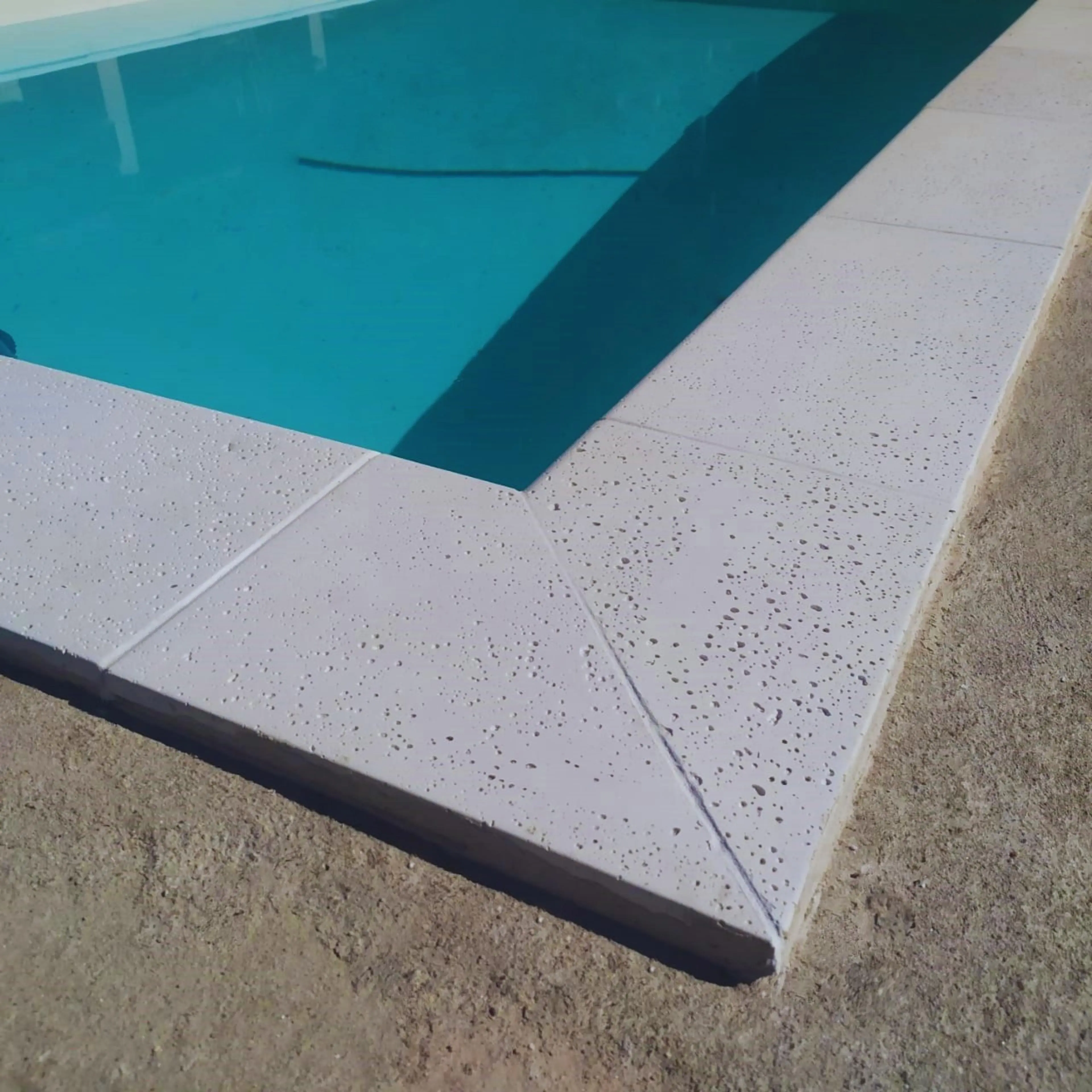 Borda Anti-derrapante Atérmico 50x20x1,5cm Branco - Kit C/40
