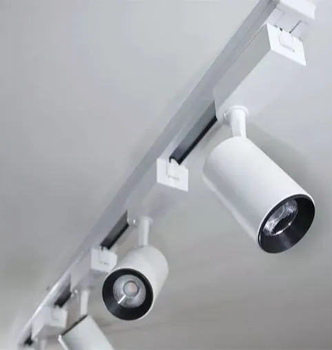 Trilho Eletrificado 2m + 7 Spot Led 7w 3000k Bivolt Branco