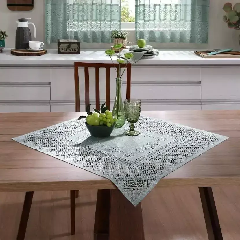Toalha de Mesa Quadrada em Renda 75cm x 75cm Color Interlar - Pistache