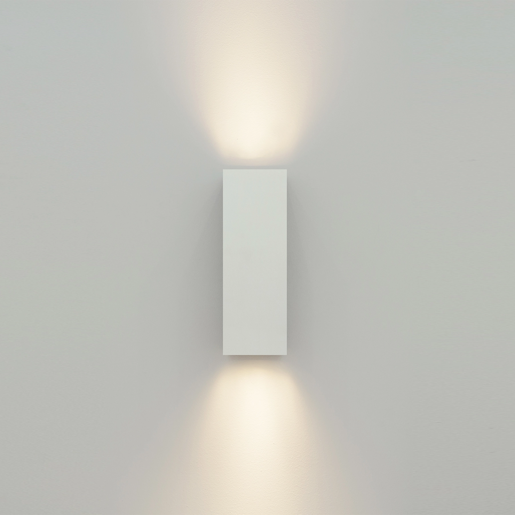 Arandela de Parede Externa LED 2W Luz Amarela Aço AR 174 Alloy