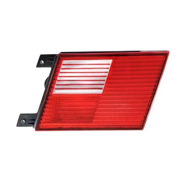 Lanterna Traseira VOLKSWAGEN SANTANA Lado Direito Tampa - JCV 104822