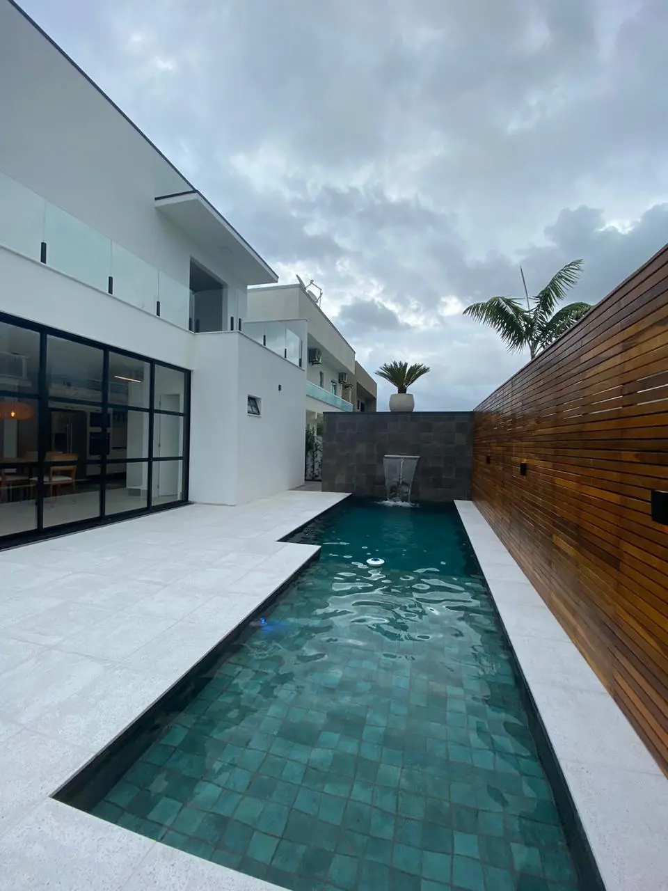 Borda Atérmica Antiderrapante Para Piscina 50x25x1,5cm Malibu Cinza