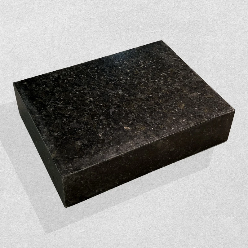 Lavatório Granito Preto S. Gabriel C/ Cuba Retangular Sobrepor 80cm