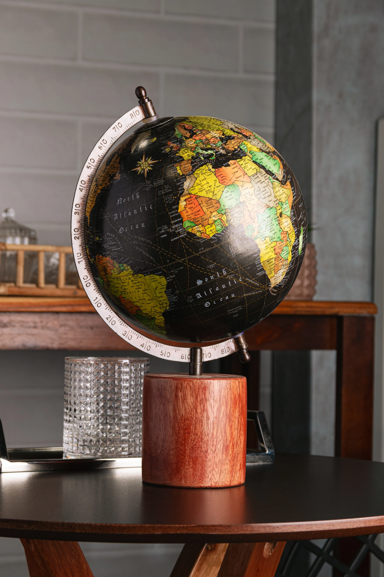 Globo Decorativo Plastico Madeira Preto 7x20x35cm 61737 Rojemac