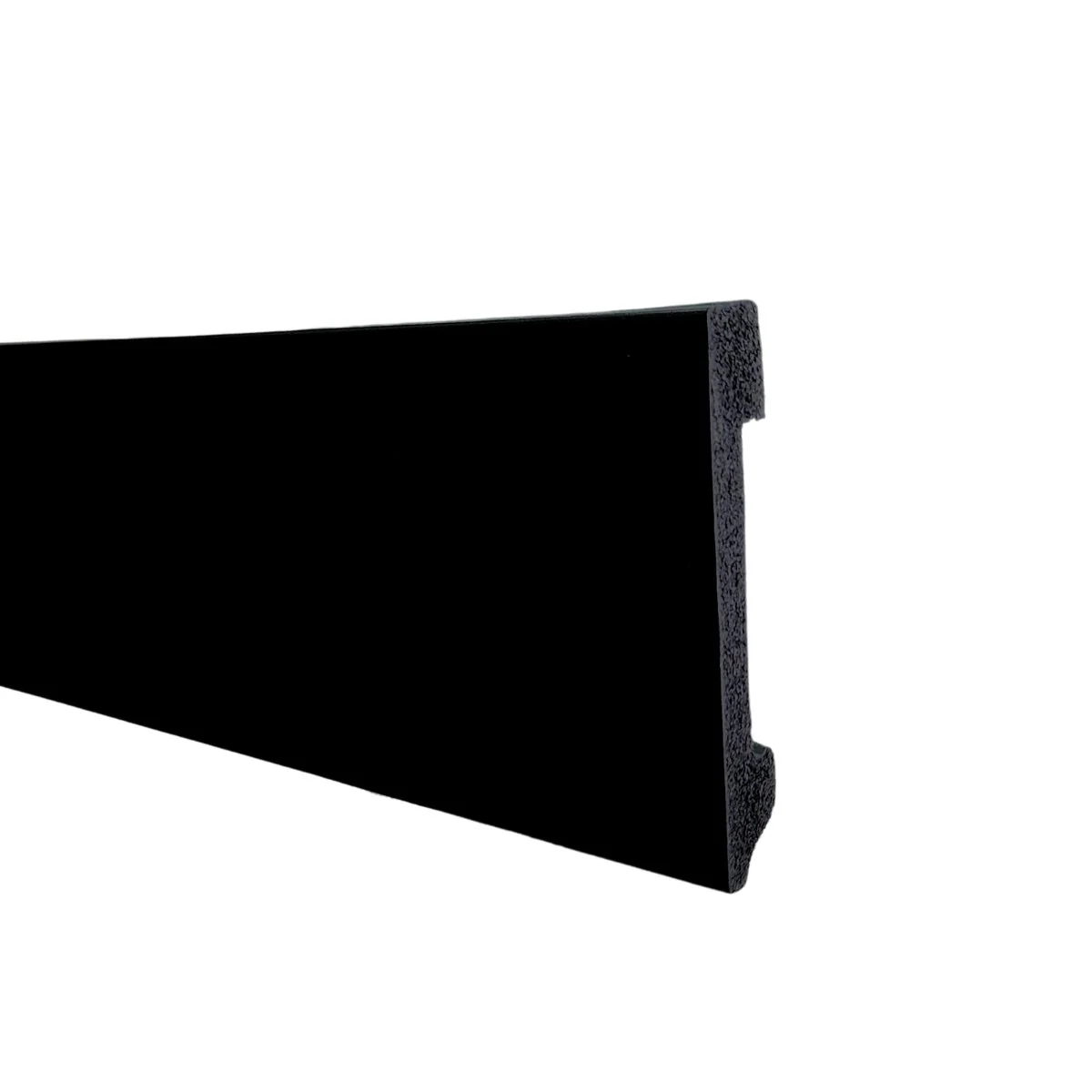 Rodape Poliestireno Liso 10x1,5x240 Preto - Passa Fio