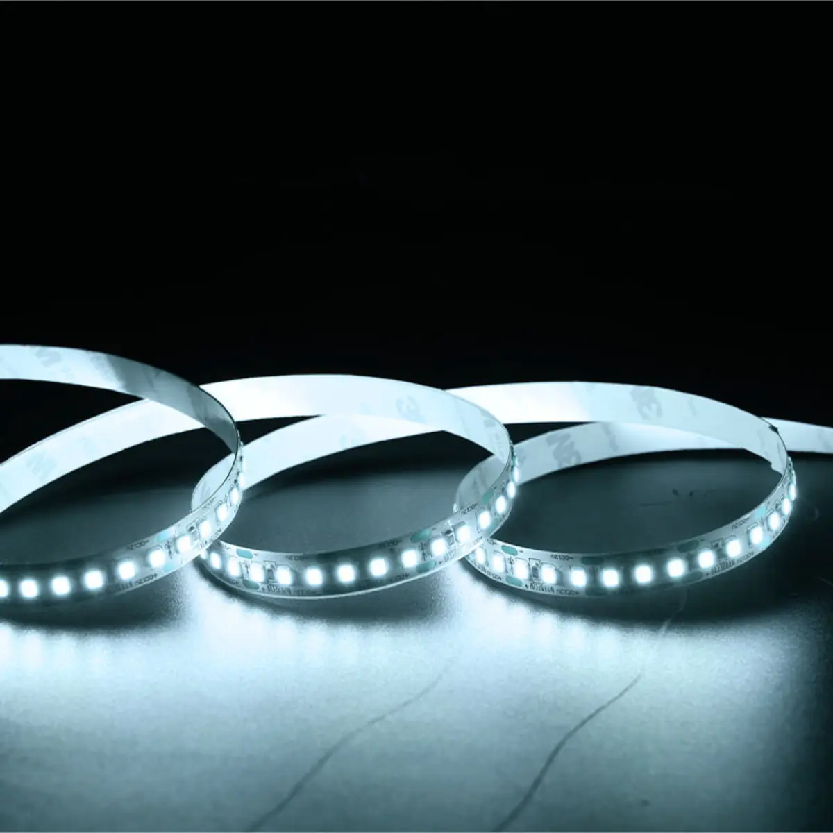 Fita De Led 10w 120 Leds/m 12v Taschibra Com 5 Metros 6500k Frio