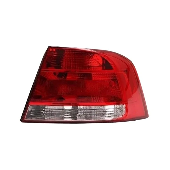 Lanterna Traseira VOLKSWAGEN VOYAGE Lado Direito Bicolor - FABRICIO RN7090ACR