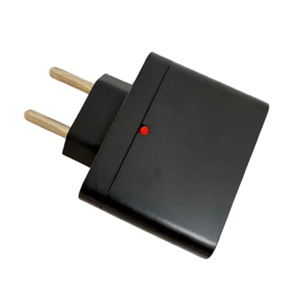 Plugue De Tomada Protetor 2 Pinos 10a Qpp01p | Preto