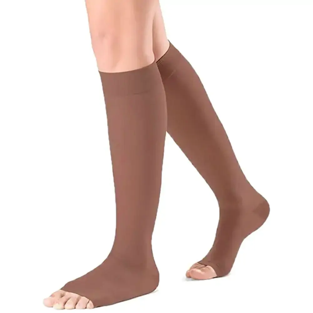 Meia de Compressão Select Comfort Premium Sigvaris - Panturrilha - 20-30mmHg - Chocolate - Ponteira