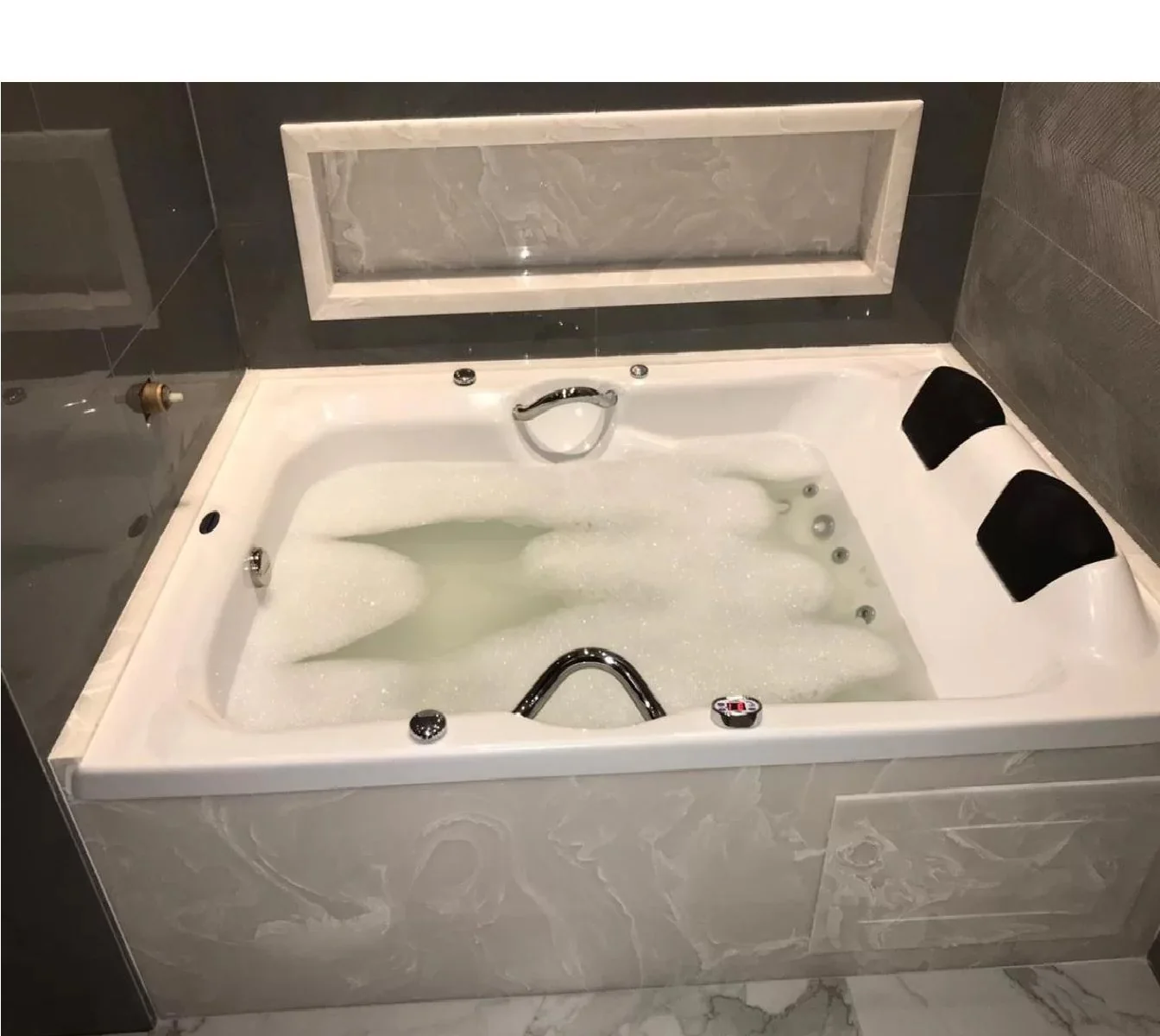 Banheira De Hidromassagem Ouro Fino Acrillic Dupla Premium 1,80m X 1,20m X 47cm 06 Jatos