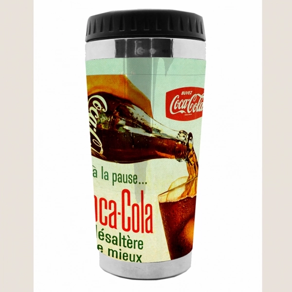 Copo Termico Urban Coca Cola Pouring In The Cup