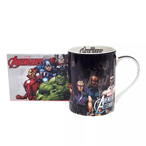 Caneca Zonacriativa Avengers Preto/branco