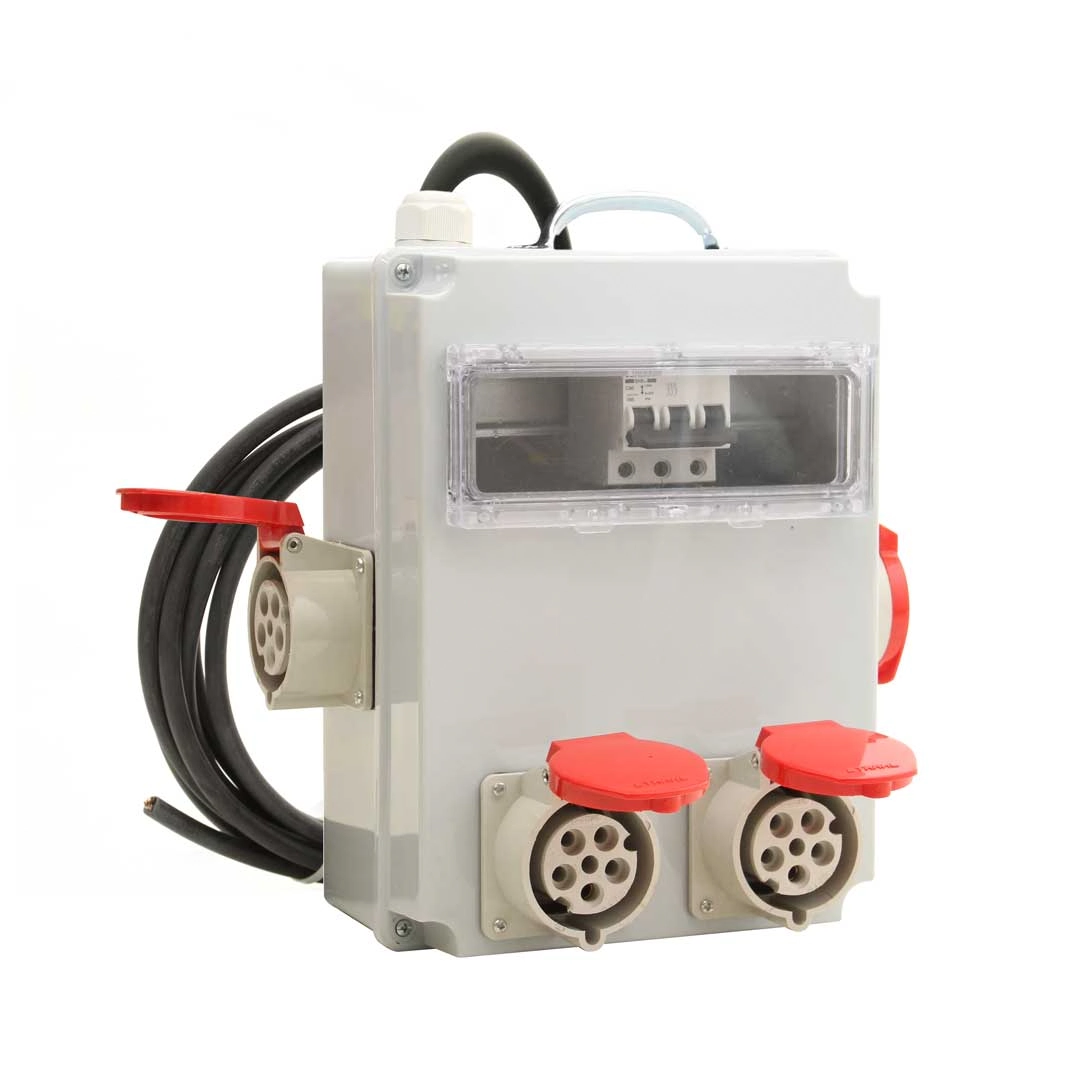 Quadro Com Tomadas Canteiro De Obras Robo Strahl Uc-3055/06