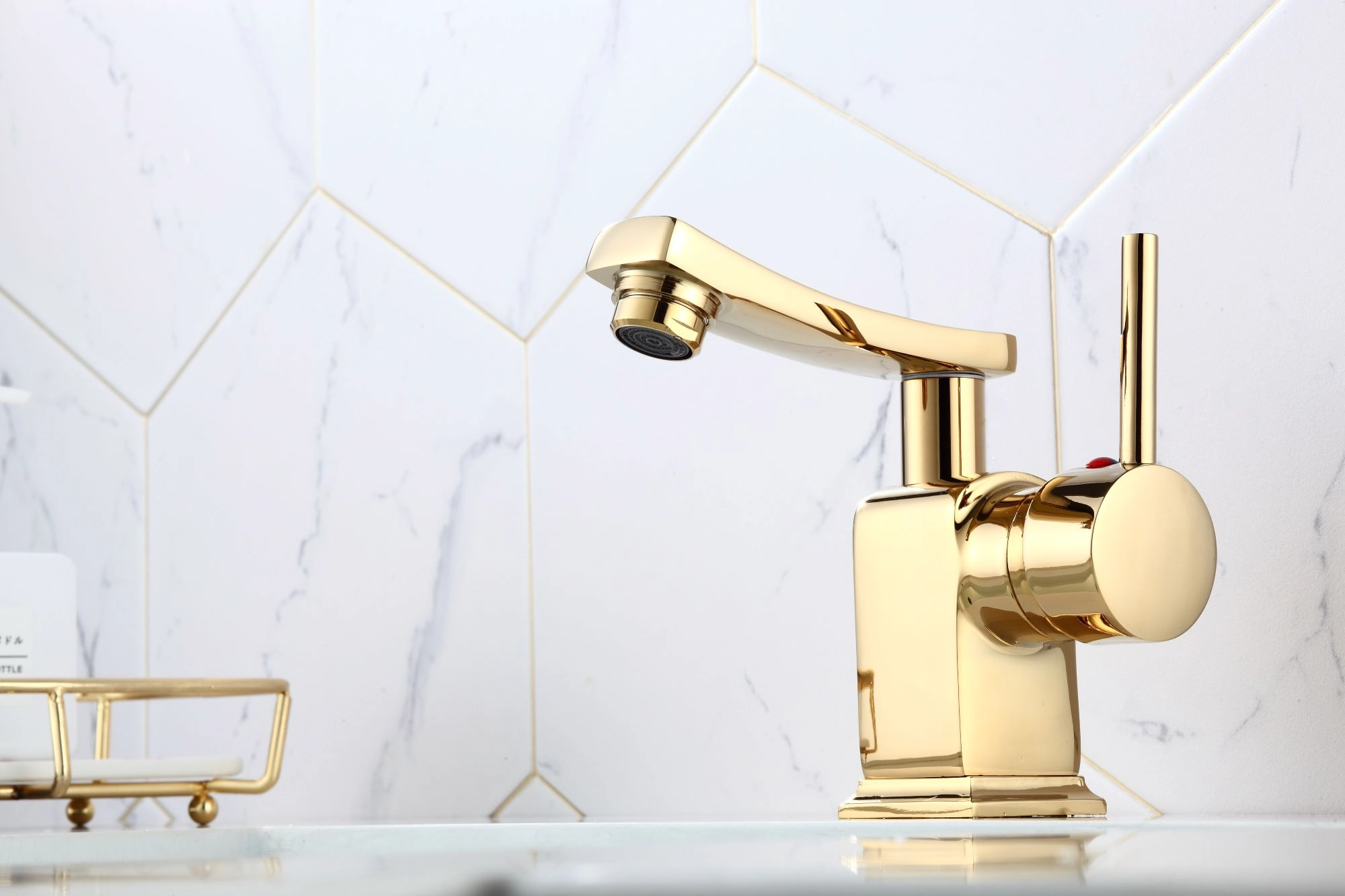 Torneira Lavabo Banheiro Monocomando Modena Dourada Emma Decor
