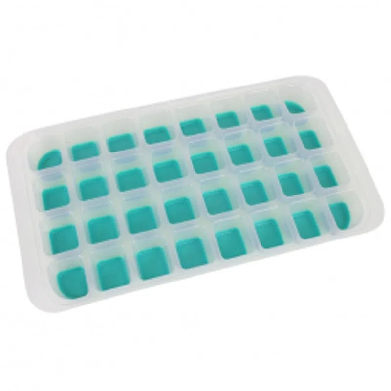 Forma de Gelo Plástico e Silicone para 32 Cubos Verde OIKOS COZ00691VRD