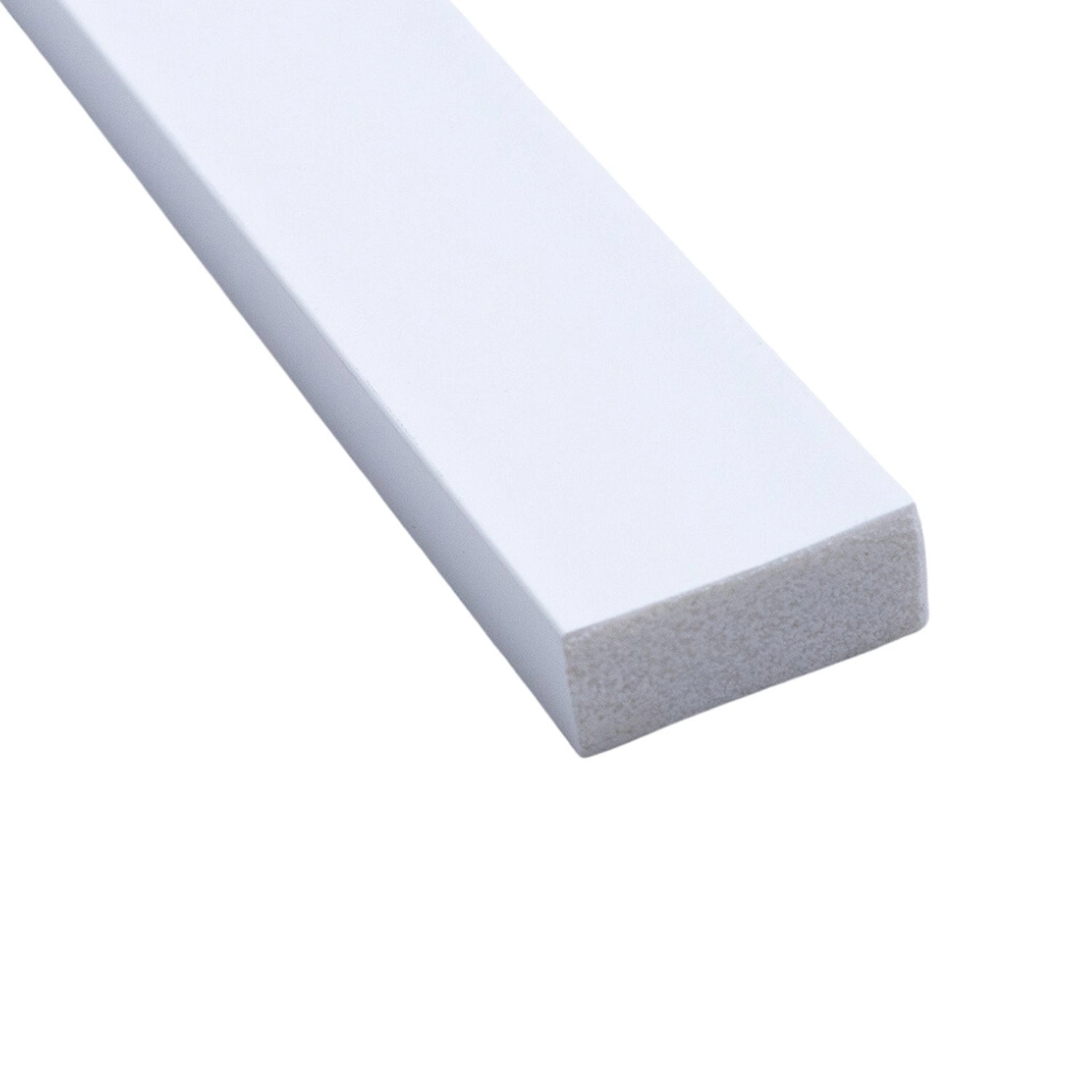Rodameio De Poliestireno 3,0cmx12mm Liso 2,0metro Linear - Caixa Com 2,4 Unidade - Branco